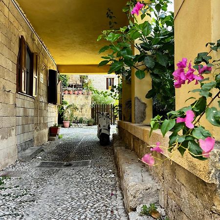 The Knight And The Pomegranate - Luxury Medieval Villa Rhodes City Eksteriør bilde